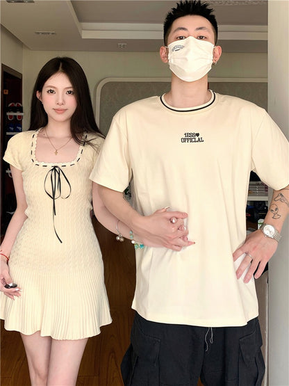 Niche design sense couple outfit summer 2023 Korean version short-sleeved T-shirt female dress French one skirt one clothes ins tide