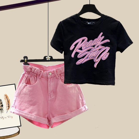 Gentle style fried street milk cute suit hot girl front shoulder short-sleeved top women's summer design sense niche shorts two-piece set