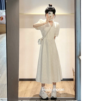 Gentle wind jacquard V-neck French dress women 2023 summer new waist short-sleeved sweet first love princess skirt