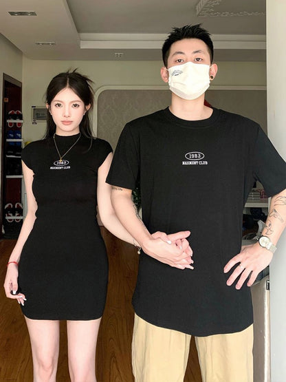 French couple outfit high-end sense suit one dress one skirt 2023 new summer short-sleeved T-shirt super fire dress