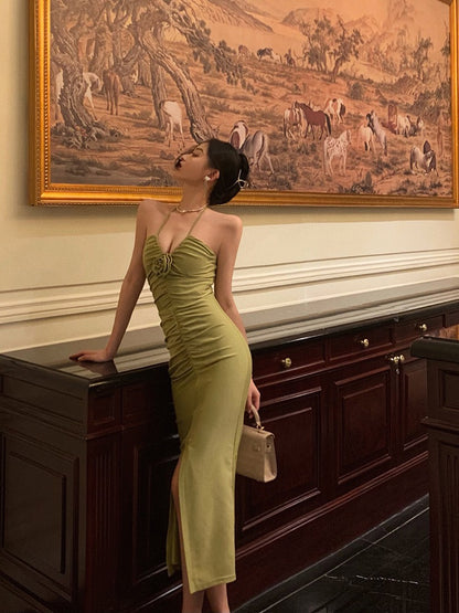 Gove 瑅 green hanging neck suspender dress female 2023 new pure desire sexy V-neck halter back slit mid-length skirt