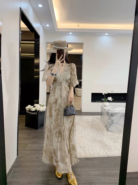 Leathercat dress 2023 new women's high-end sense waist slimming French temperament V-neck long skirt summer