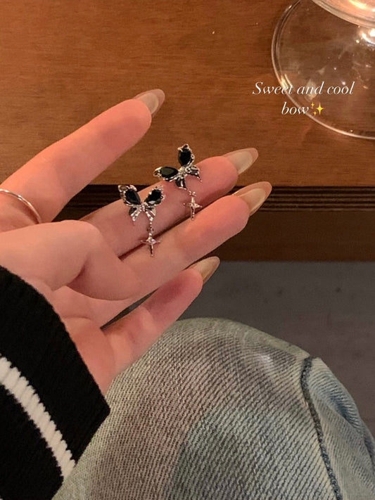 Sweet and cool retro black butterfly tassel earrings light luxury niche design high-end earrings female no pierced ear clip earrings