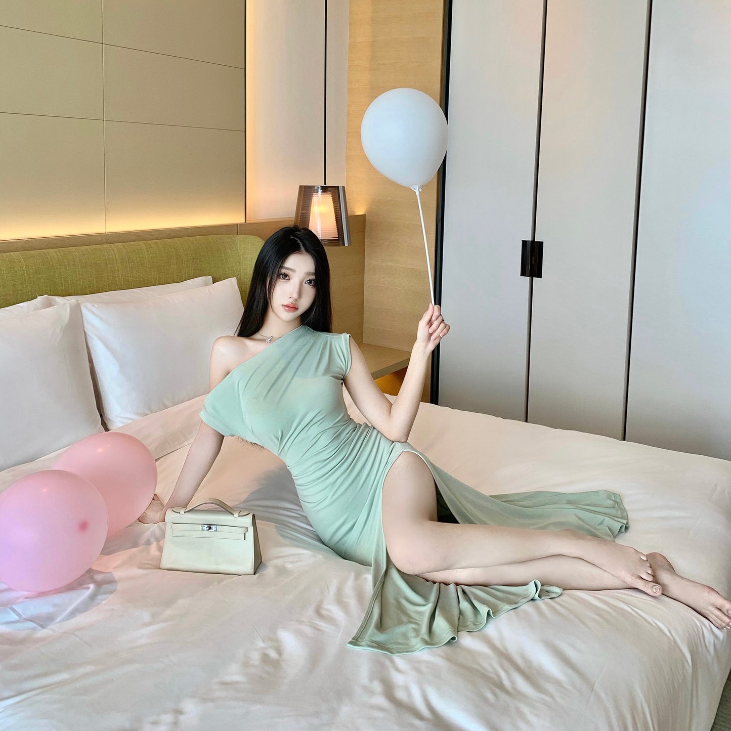 Yuzijiang Rae a wisp of fragrance/temperament waist waist show figure skirt women's summer slanted shoulders slit mid-length dress