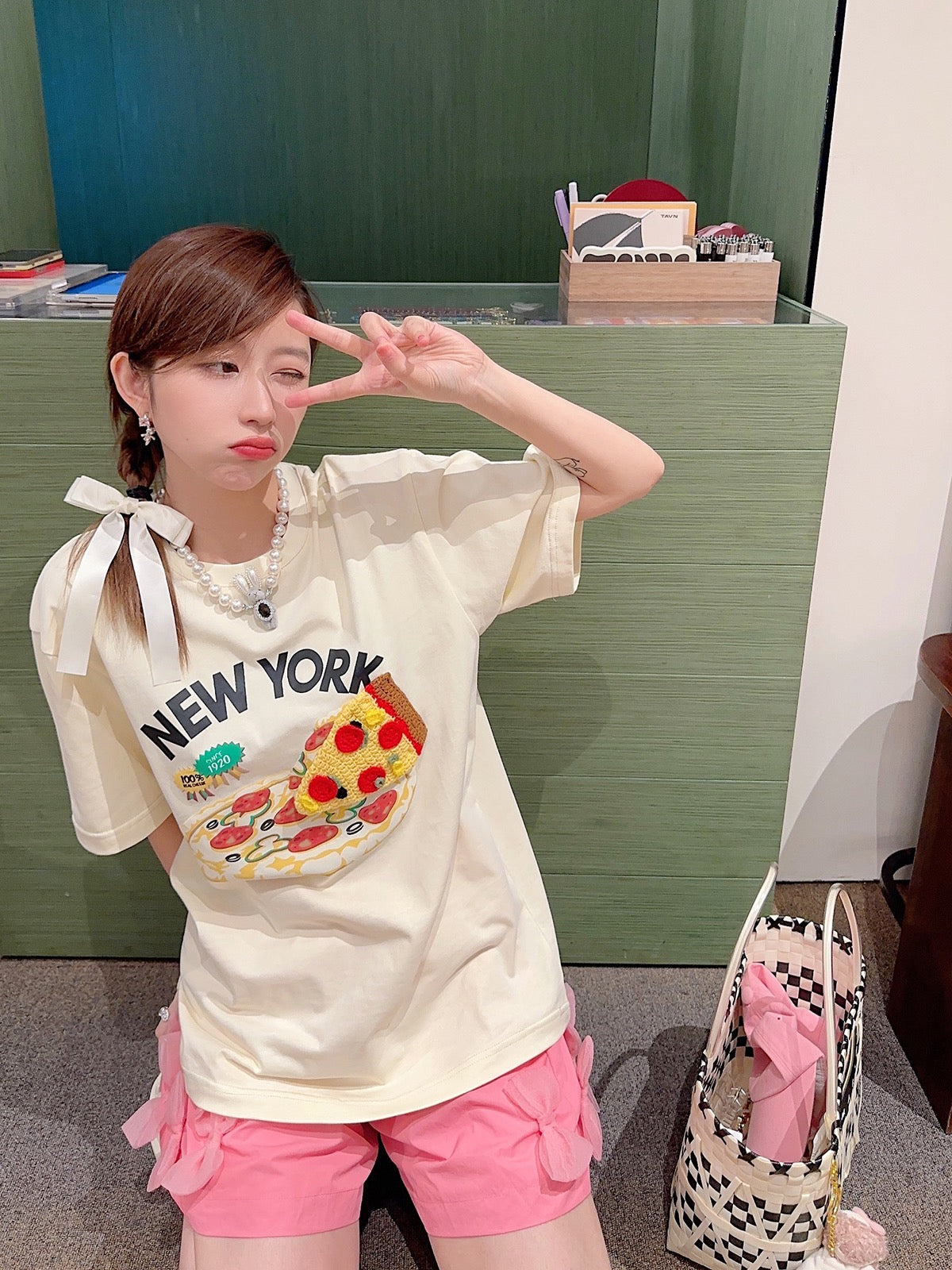 Thebestxue2023 summer new Korean version loose beige pizza pattern crochet short-sleeved t-shirt women's tide