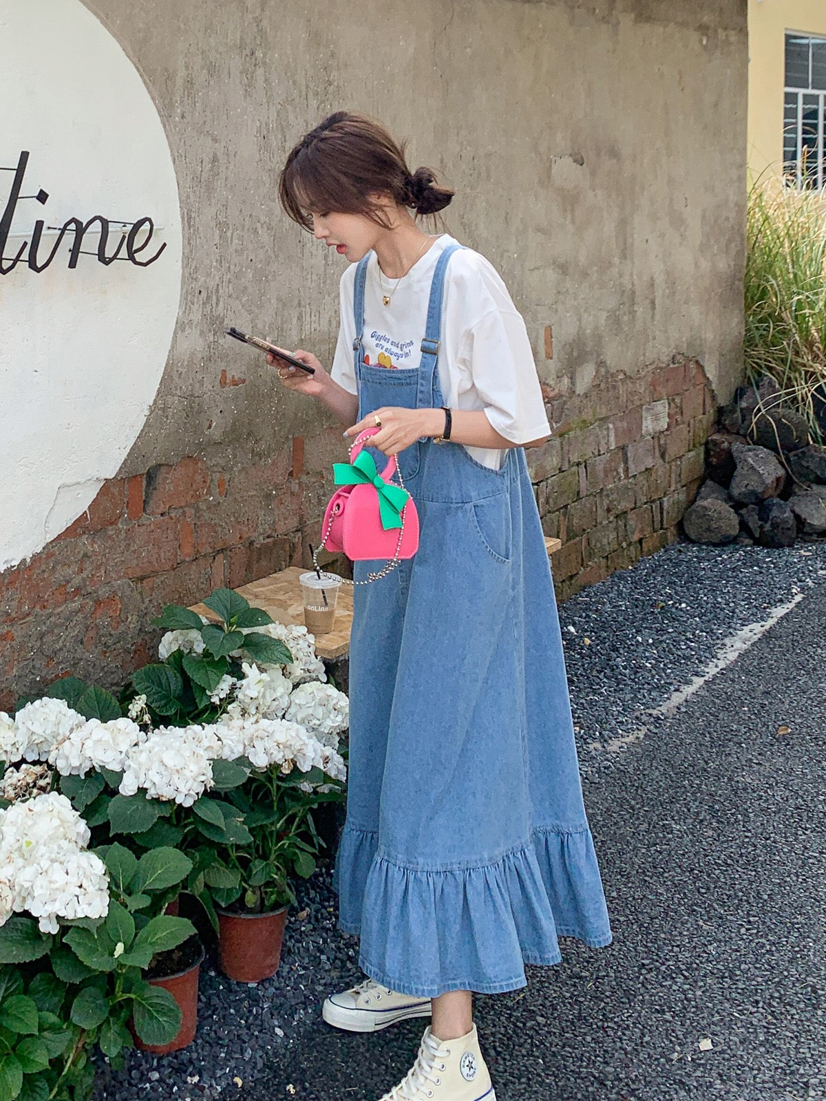 Denim suspender skirt female design sense niche dress summer 2023 new loose retro milk sweet milk long skirt