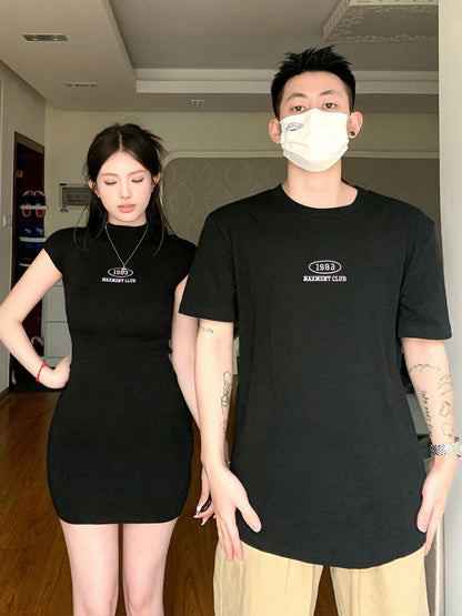 French couple outfit high-end sense suit one dress one skirt 2023 new summer short-sleeved T-shirt super fire dress