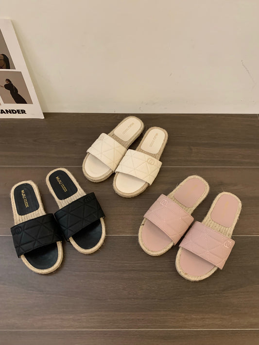 Thick-soled casual word sandals and slippers women's shoes outer wear 2023 new summer weaving small fragrant wind fisherman sandals