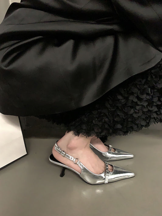 Xiaoxiangfeng high-heeled pointed shoes women's summer 2023 new French evening silver Baotou sandals with skirt shoes