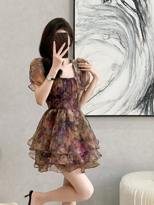 2023 summer new French temperament light and familiar wind waist slimming design sense niche square collar floral dress women