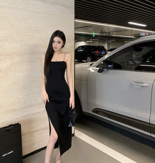 5.31 CHICYOU 【Kardashian Curve】Minimalist high-end slit suspender dress