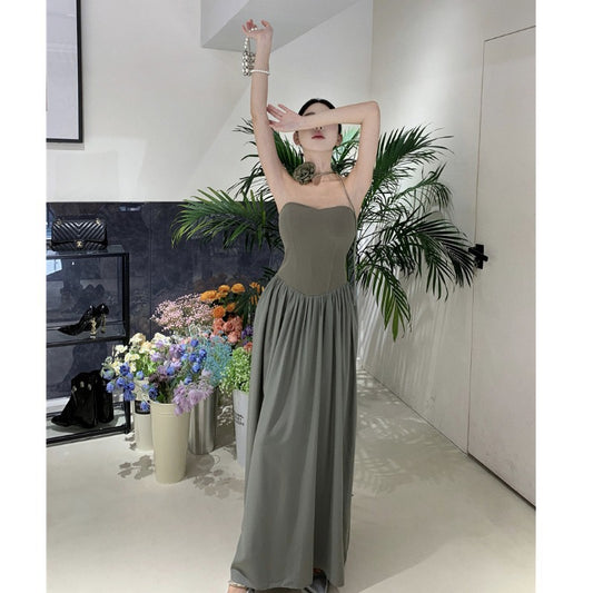 Dress women's French temperament royal sister style solid color design sense summer new waistline thin knitted tube top dress