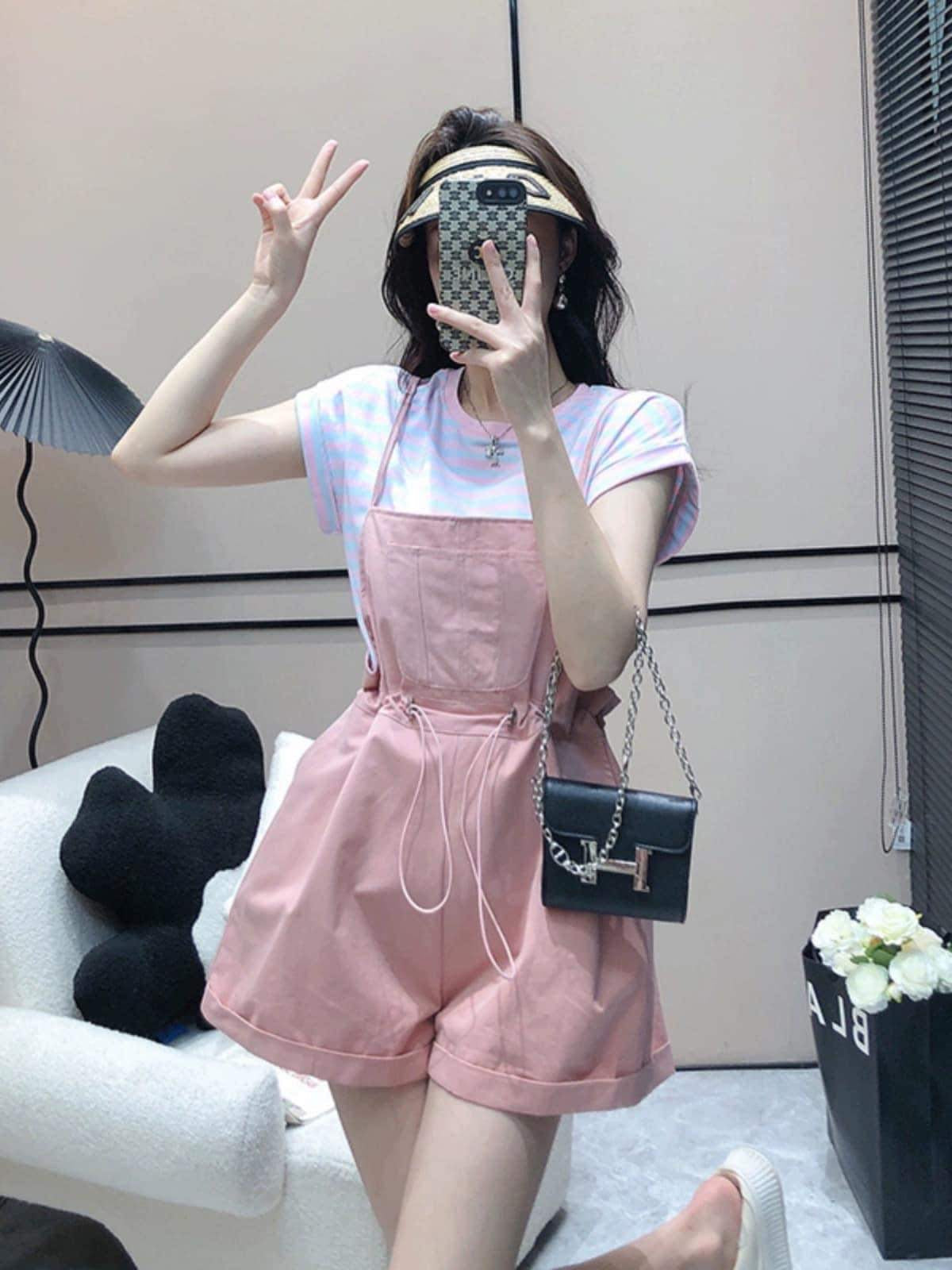 Girly playful age-reducing suit women's summer loose striped short-sleeved T-shirt + one-piece suspenders wide-leg shorts two-piece set