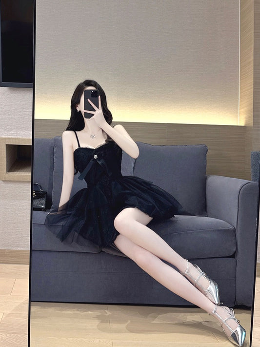 Black suspender dress 2023 new women's summer temperament celebrity waist slimming sweet a-line gauze tutu skirt