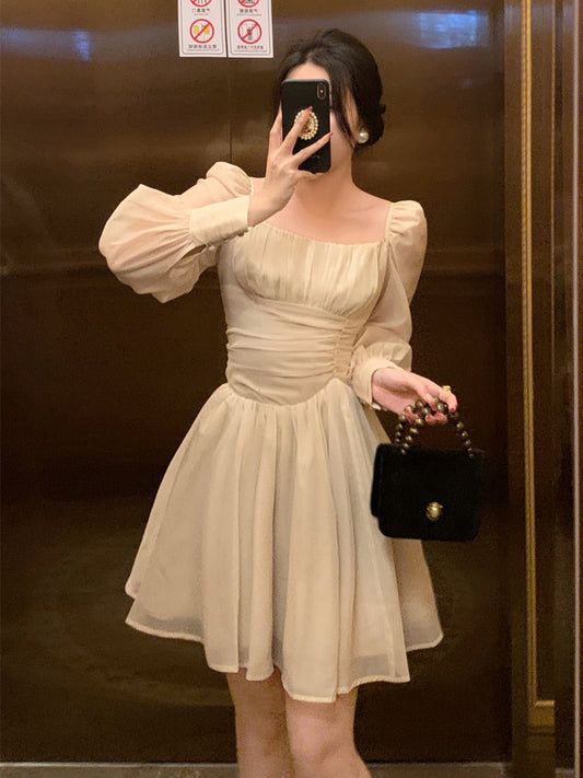 Tang Gongzi tea break French white dress small tall square collar puff sleeves fairy skirt temperament super fairy