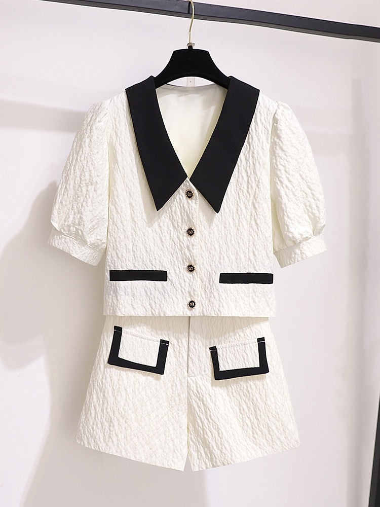 Small fragrance suit women's summer 2023 new small man wears a set of net red fashion shorts two-piece set