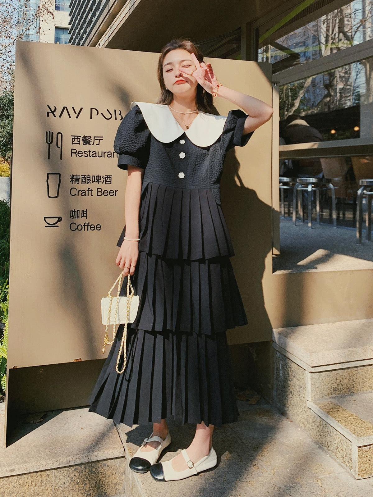French temperament puff sleeve dress design sense niche 2023 summer new women's clothing high-end pleated cake skirt