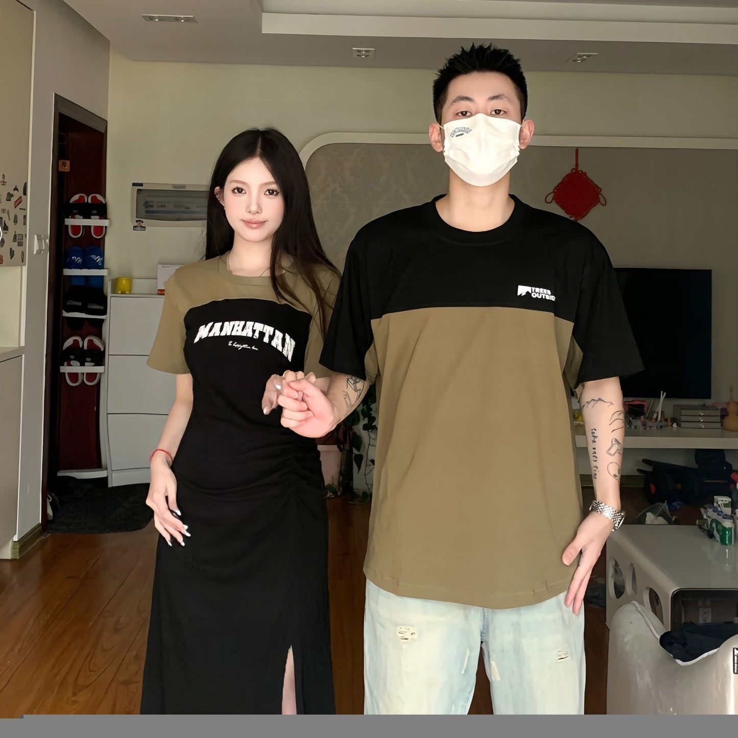 Couple wear summer clothes niche design sense new splicing short-sleeved T-shirt letter printing fake two-piece splicing dress