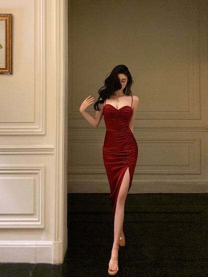 Gove 瑅 red sling dress female 2023 new pure desire temperament slit irregular satin mid-length skirt