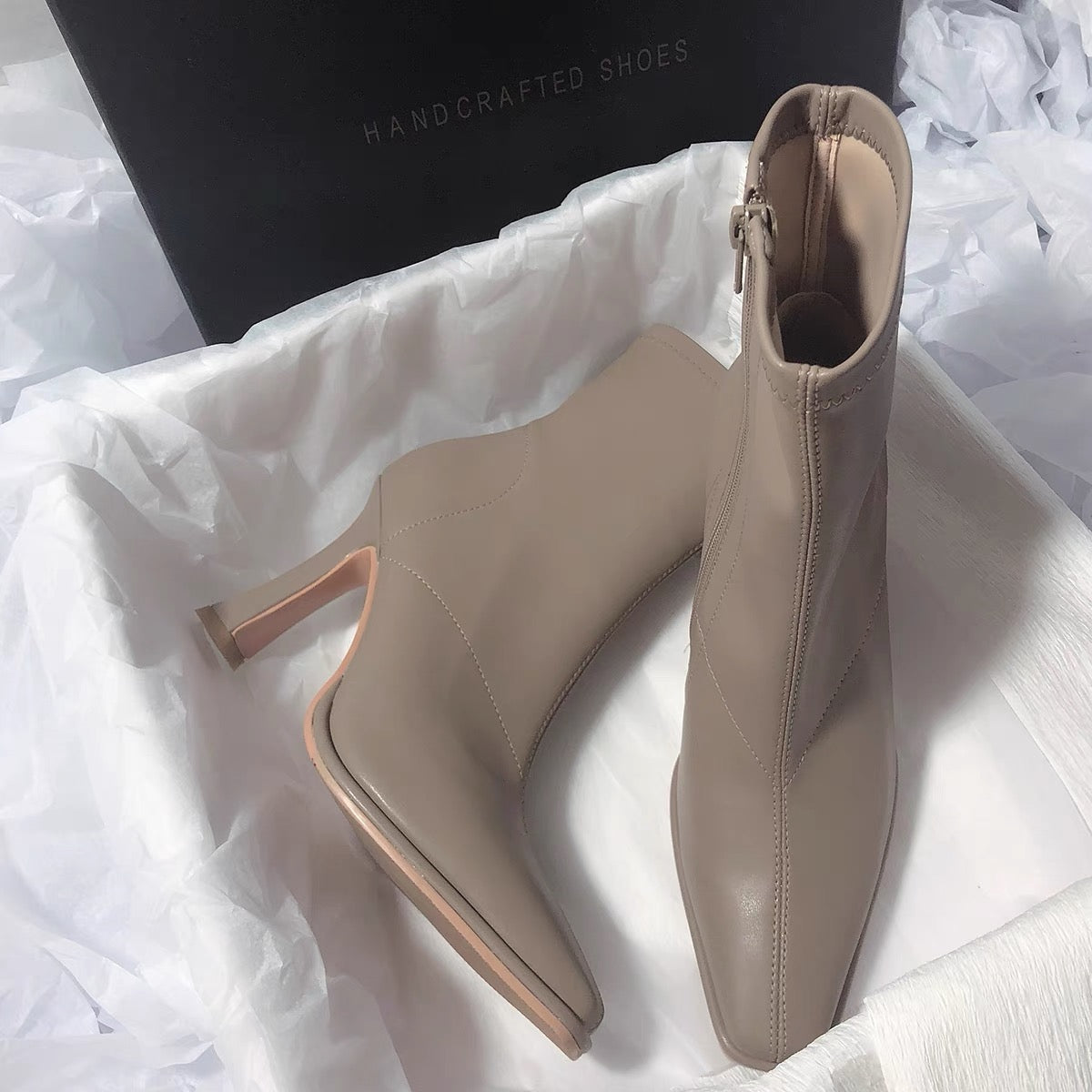 Senyu Haixiang Giant leg-length French high-heeled temperament Korean version of the solid color square head elastic thin and thin short boots