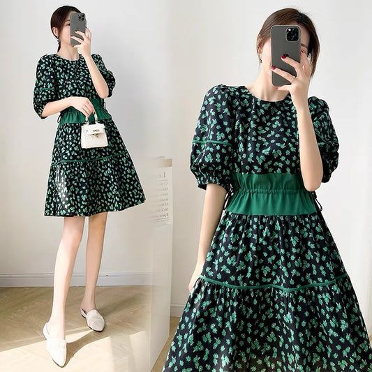 Small man 2022 new women's clothing summer contrast color waist mid-length dress women's round neck stitching high waist floral skirt