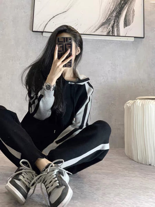 Autumn Xiaoxiang style age-reducing temperament Hong Kong style retro chic Western style casual sportswear trousers two-piece suit female tide