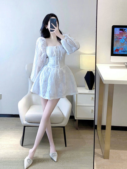 White dress 2023 spring and autumn new French square collar sweet waist slimming a-line tutu skirt princess skirt female