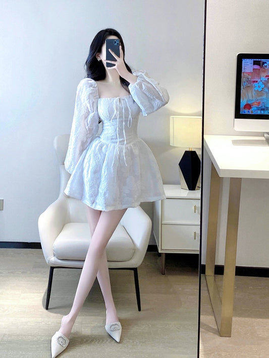 White dress 2023 spring and autumn new French square collar sweet waist slimming a-line tutu skirt princess skirt female