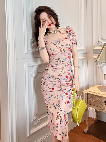 Pear-shaped figure wears a small tall floral dress new style a and sassy pleated slim tea break skirt for women 2007