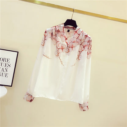 2022 early autumn new style foreign style fashion European goods small shirt women's chiffon all-match design sense temperament V-neck top tide