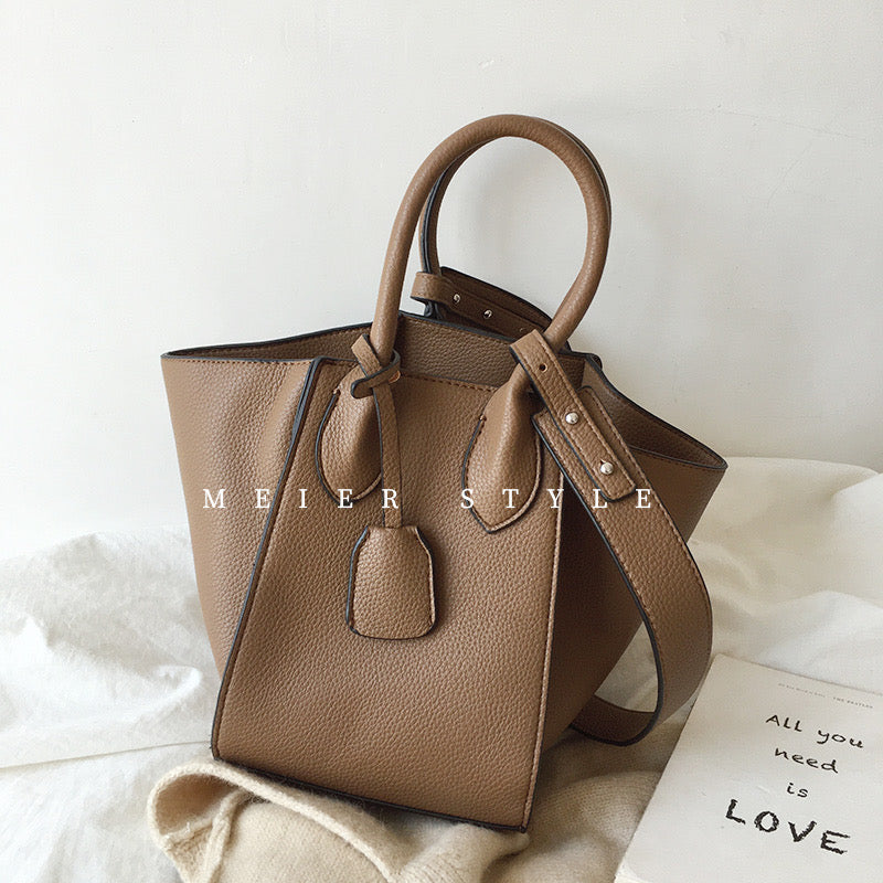 Korean wind ins retro sense wing bag fashion handbag vegetable basket one shoulder Messenger bag hand bag tote bag female