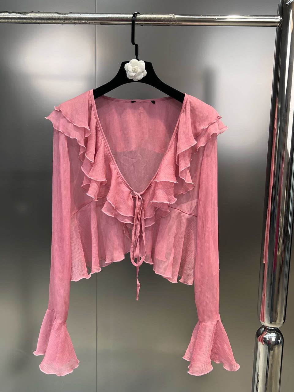 Grapefruit MM 2023 spring ruffled V-neck long-sleeved shirt with lace polka-dot suspenders pure desire style two-piece set