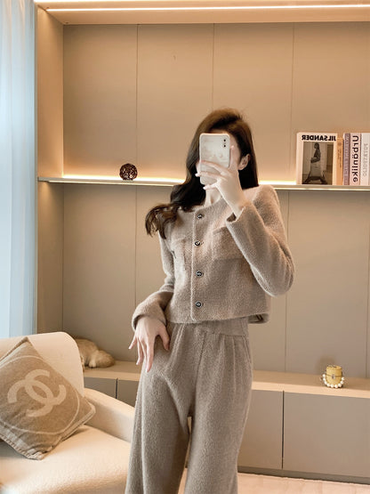 High-end small fragrance suit women's clothing 2022 new autumn and winter celebrity temperament fashion wide-leg pants two-piece western style
