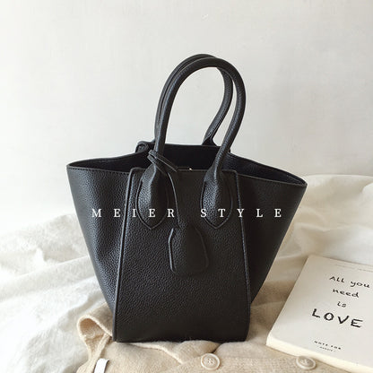 Korean wind ins retro sense wing bag fashion handbag vegetable basket one shoulder Messenger bag hand bag tote bag female