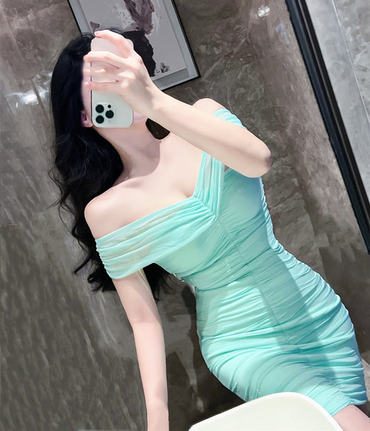 Spring and summer green one-shoulder skirt women's fit tight waist dress