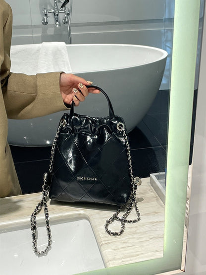 Xiaoxiang style rhombic chain backpack 2023 new soft leather handbag small bag niche design fashion backpack trend