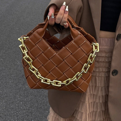 Woven bag women's 2022 autumn and winter new fashion high-quality texture niche design one-shoulder portable tote bag Messenger