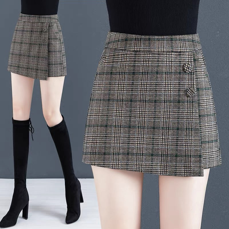Woolen shorts women's autumn and winter 2021 new high waist loose wide-leg skirt pants A-line outerwear explosive style plaid boot pants