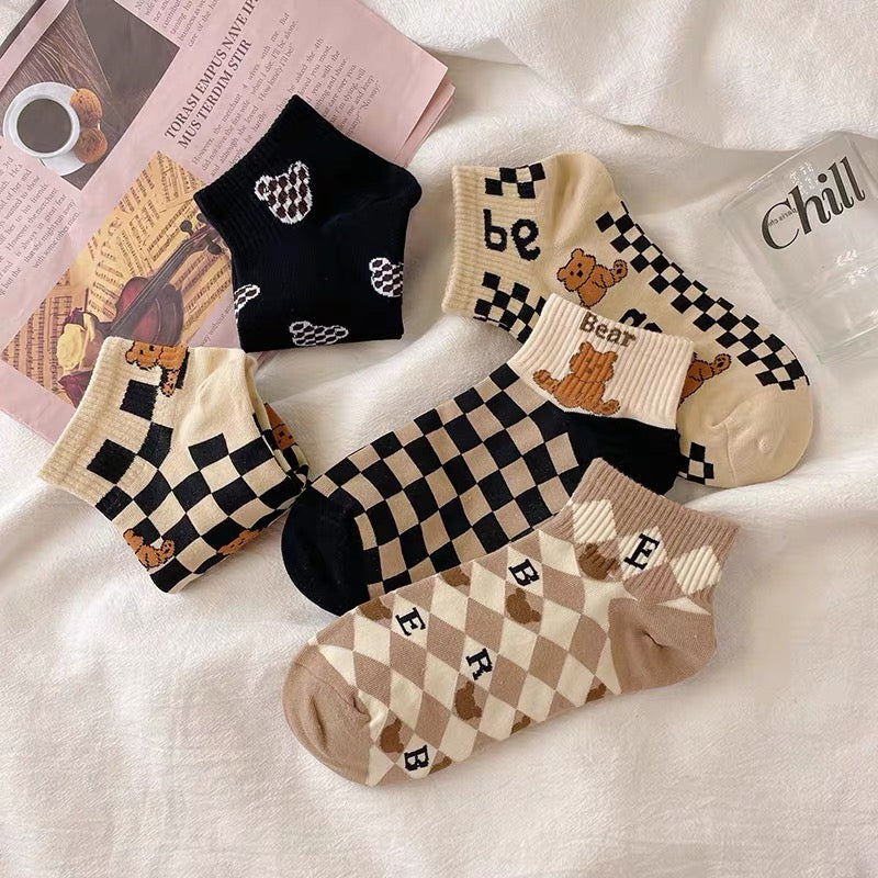 Spring and Autumn Plaid Bear Socks Women's Socks Ins Tide Cartoon Cute Net Red Student Cotton Versatile Short Tube