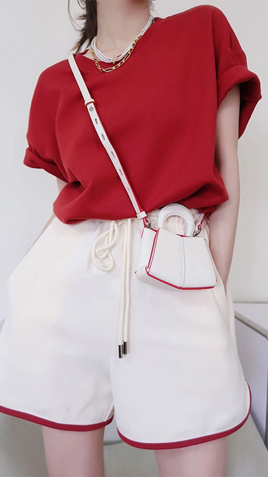 Summer tea wears a whole set of small, lively, pear-shaped figures, slightly fat mm, slim and meat-covering two-piece suits for women