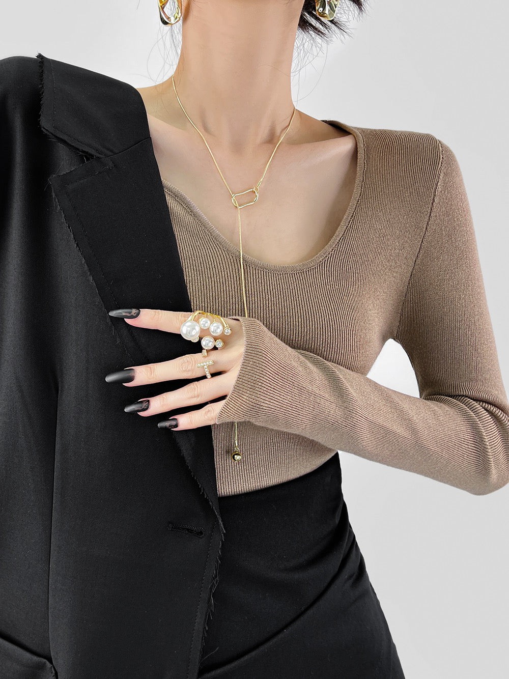 DOUBLE Z Irregular Wavy Neck Slim Slim Long-sleeved Knitwear Women's Autumn Chic Bottom Top