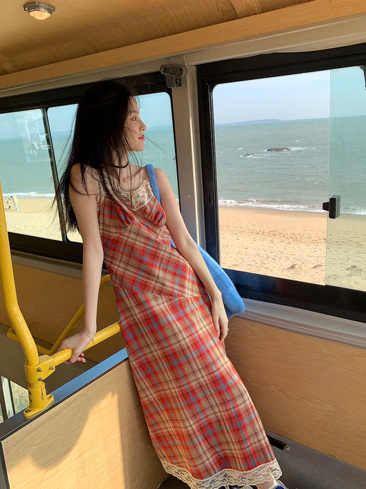 Xinbangbang self-made long skirt spring and summer lace V-neck slim high waist tea break French plaid sling dress female