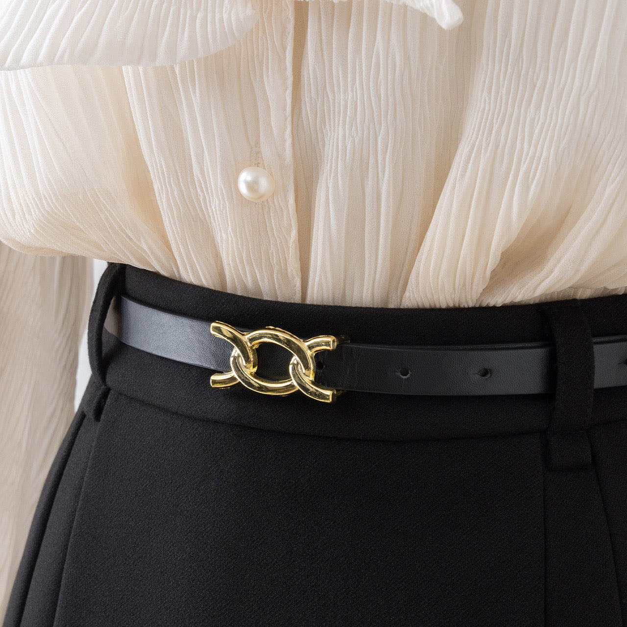 Black high waist a-line skirt women's autumn and winter small 2022 new pleated skirt commuting mid-length skirt