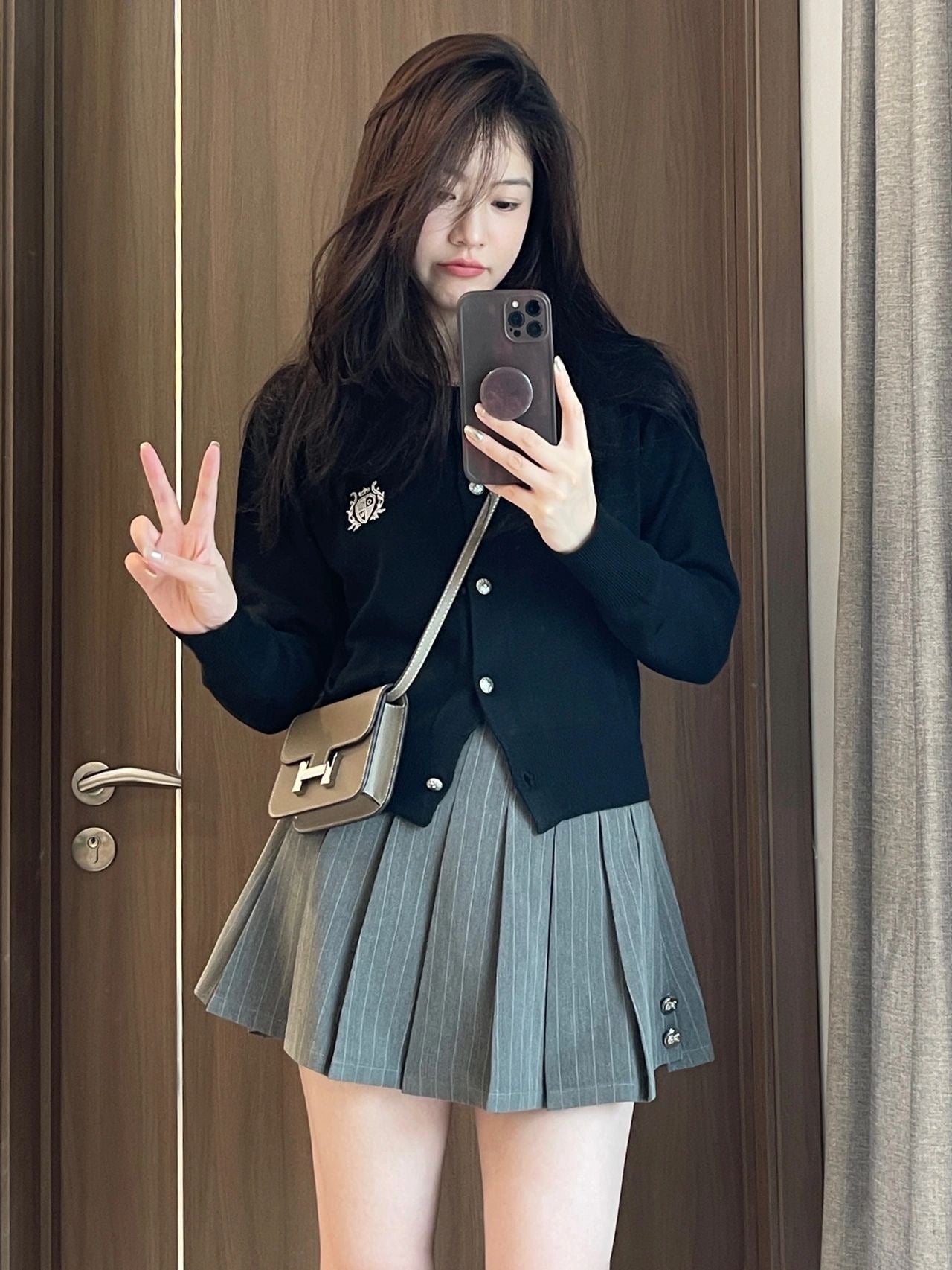 Tea style wears a whole two-piece suit, small fragrant wind, Korean style college knitted cardigan coat, pleated skirt, small spring
