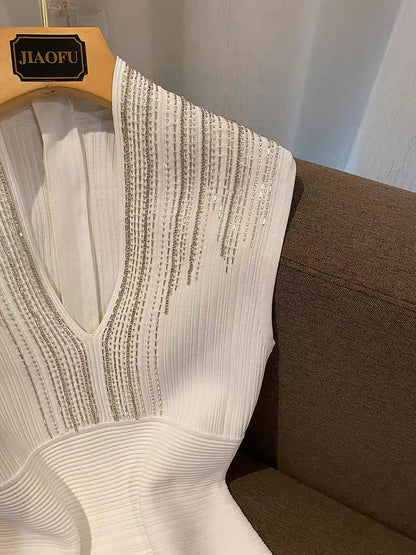 New v-neck diamond-studded sleeveless dress women's 2022 summer fashion zipper slim knitted hip skirt