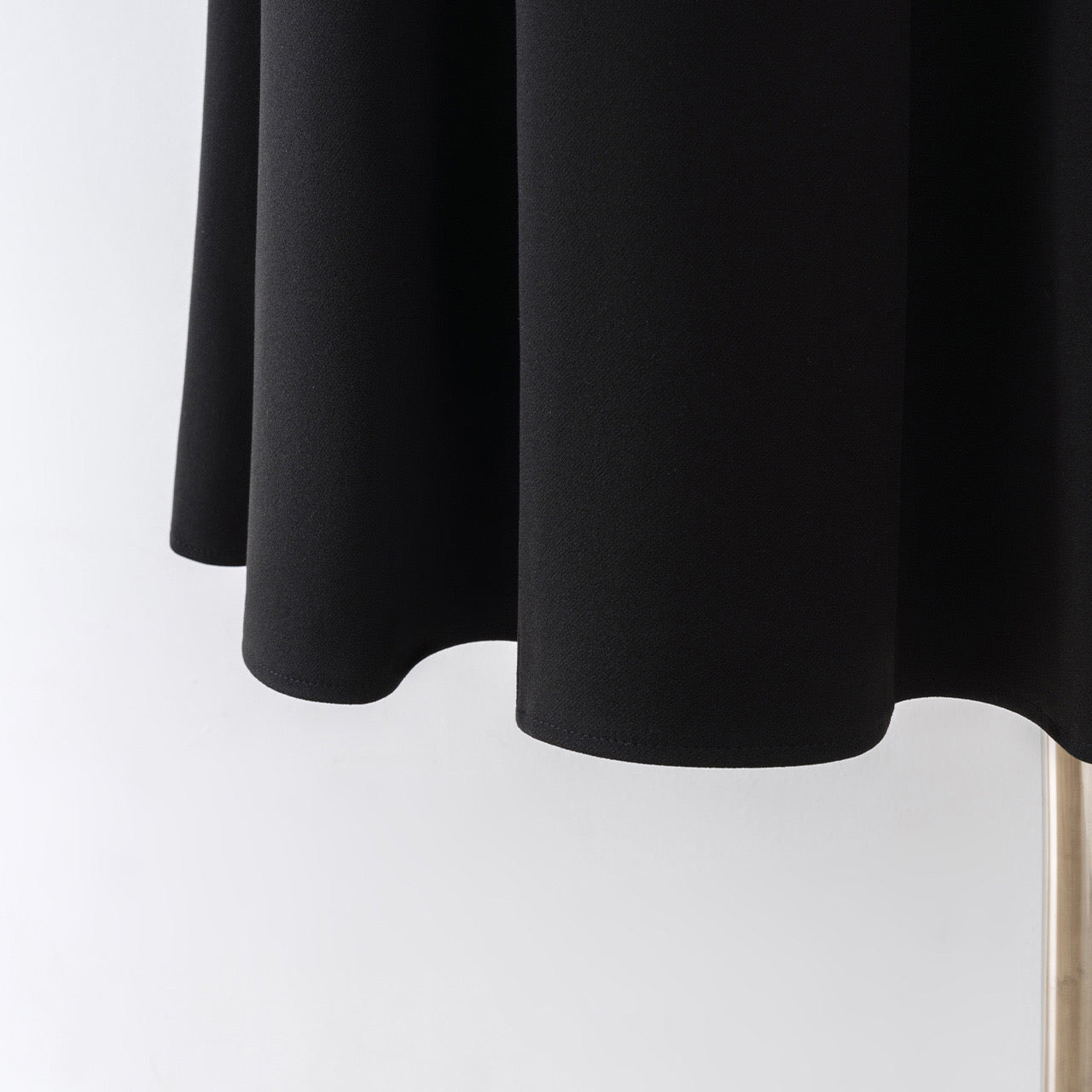 Black high waist a-line skirt women's autumn and winter small 2022 new pleated skirt commuting mid-length skirt