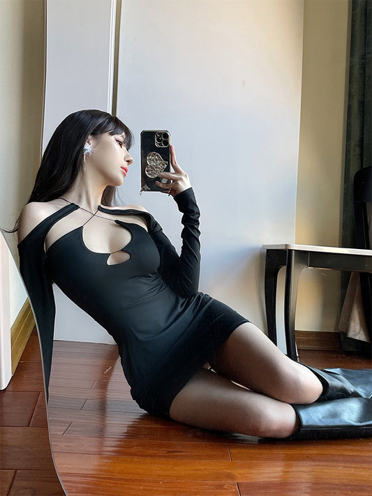Uli Do Hepburn style sexy hollow black dress hot girl design off-shoulder long-sleeved slim-fit hip skirt