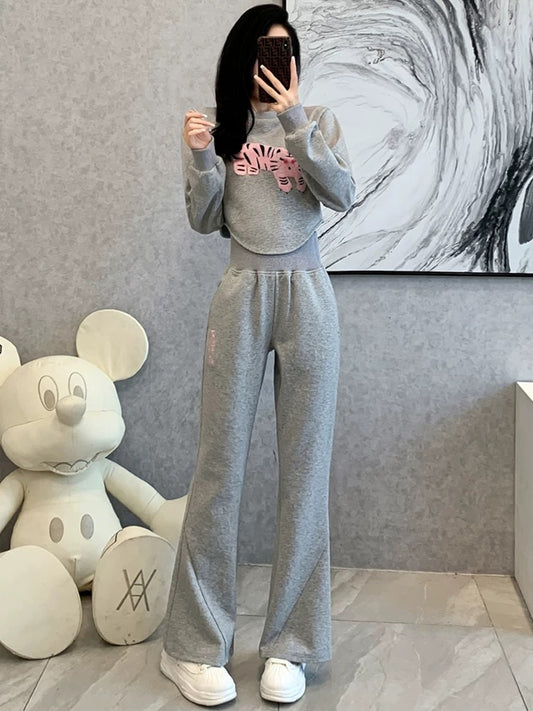 Sports and leisure suits women's autumn 2022 new fashion fashion design sweater high waist wide leg pants two-piece tide