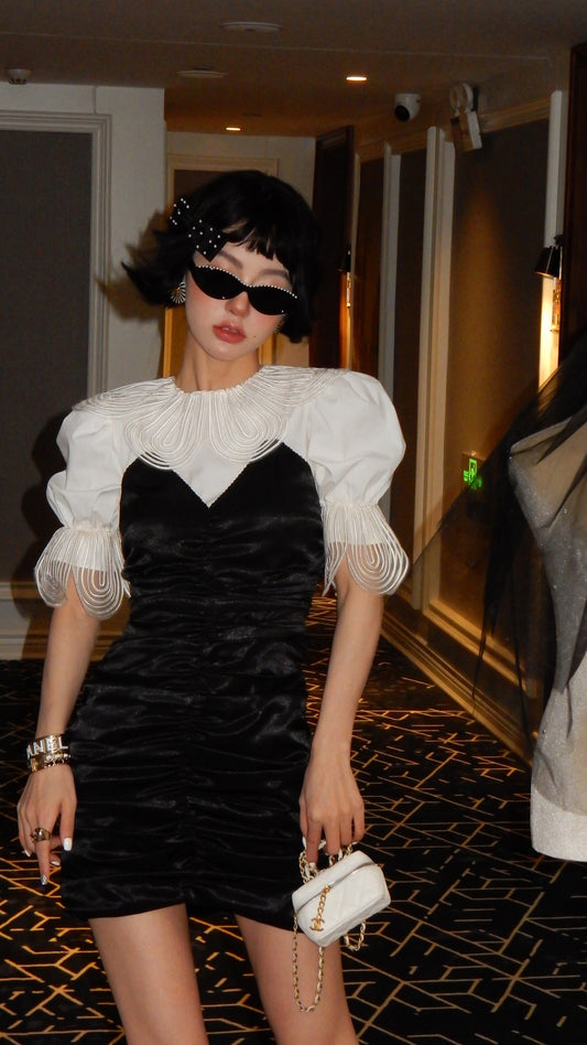Sun Yuer French pictorial girl three-dimensional embroidered lace pinched pleats wrapped bust skirt fake two-piece dress