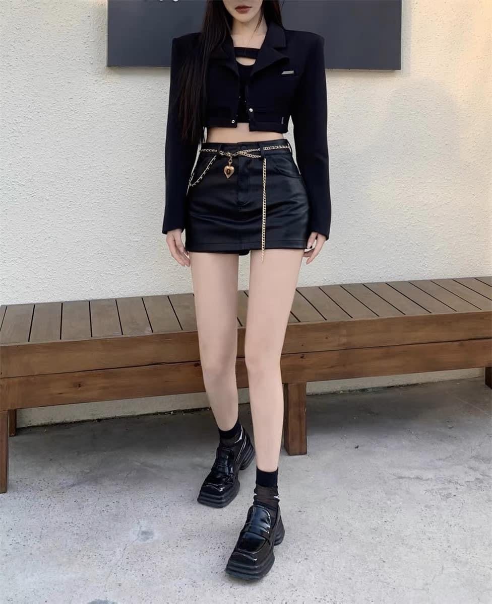 Black bag hip small leather skirt skirt women autumn and winter 2022 new hakama sexy little black skirt high waist a-line skirt